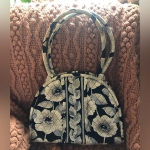 Vera Bradley Eloise Kiss Lock Bag, Black & White Floral Pattern, Sooo Lovely!
